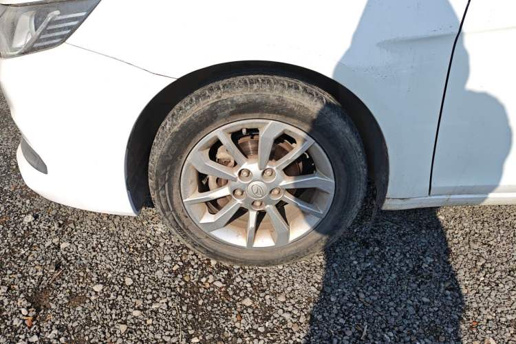 Used Soueast A5 Wing Dance 2019 1.5L Manual Luxury Version China V Standard Left Front Wheel Hub