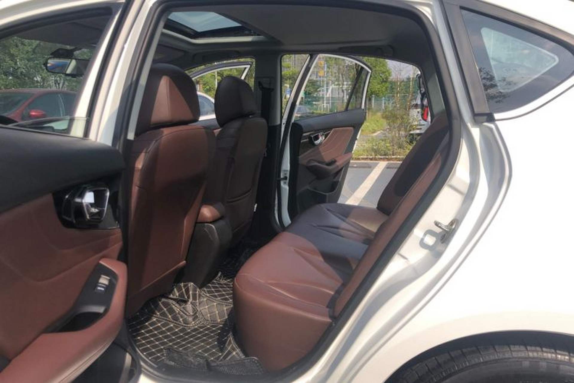 Used Soueast A5 Wing Dance 2019 1.5L CVT Wing Platinum Edition China VI Left Rear Seat
