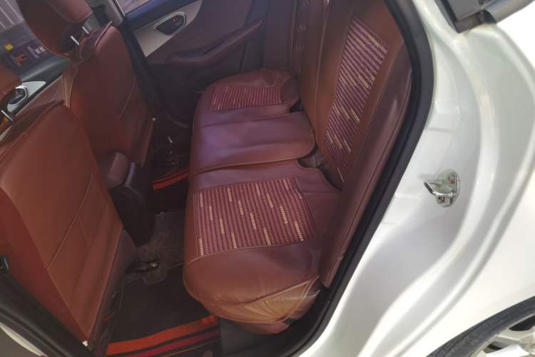 Used Soueast A5 Wing Dance 2019 1.5L CVT Wingzun Edition China VI compliant Left Rear Seat