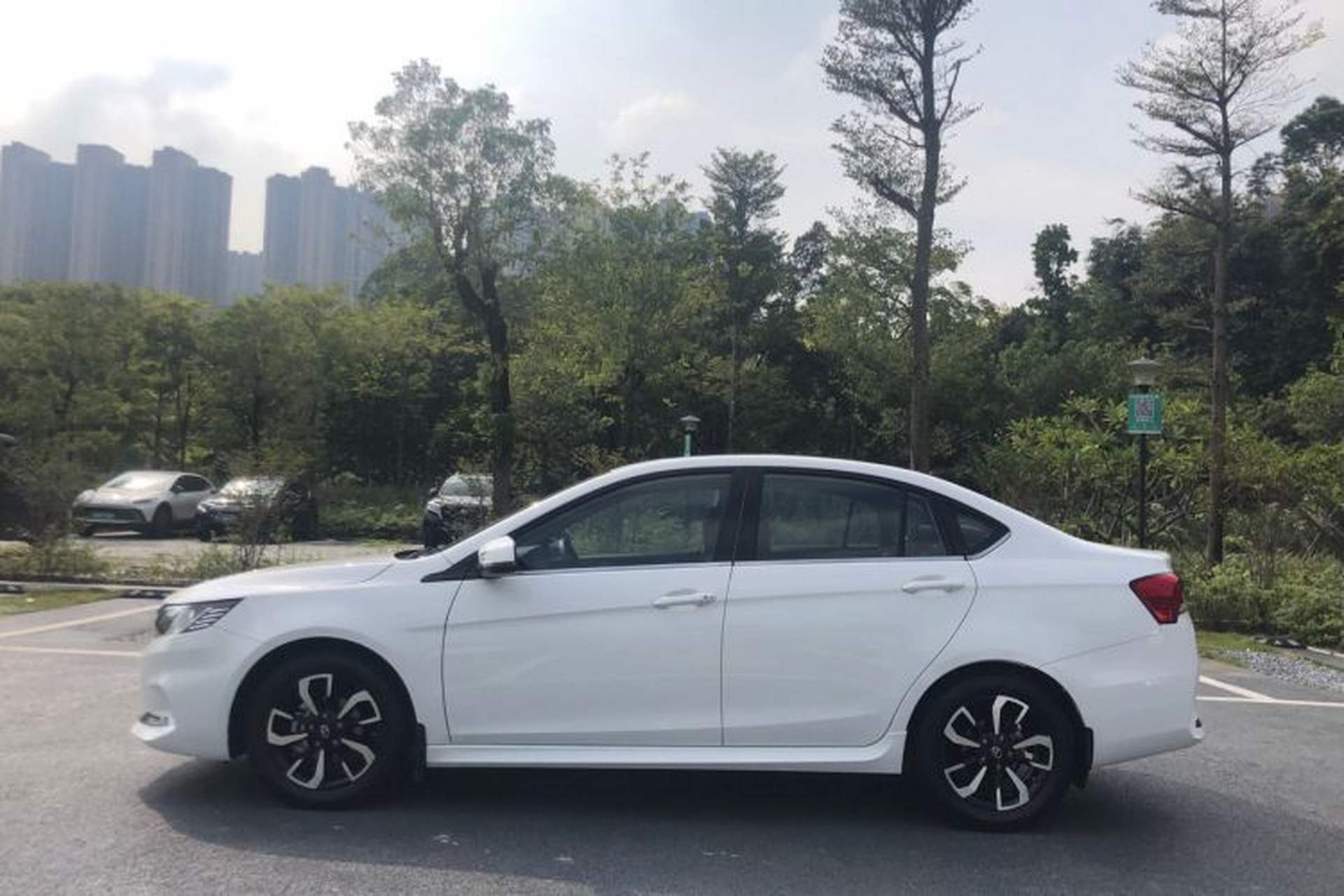 Used Soueast A5 Wing Dance 2019 1.5L CVT Wing Platinum Edition China VI Left Side