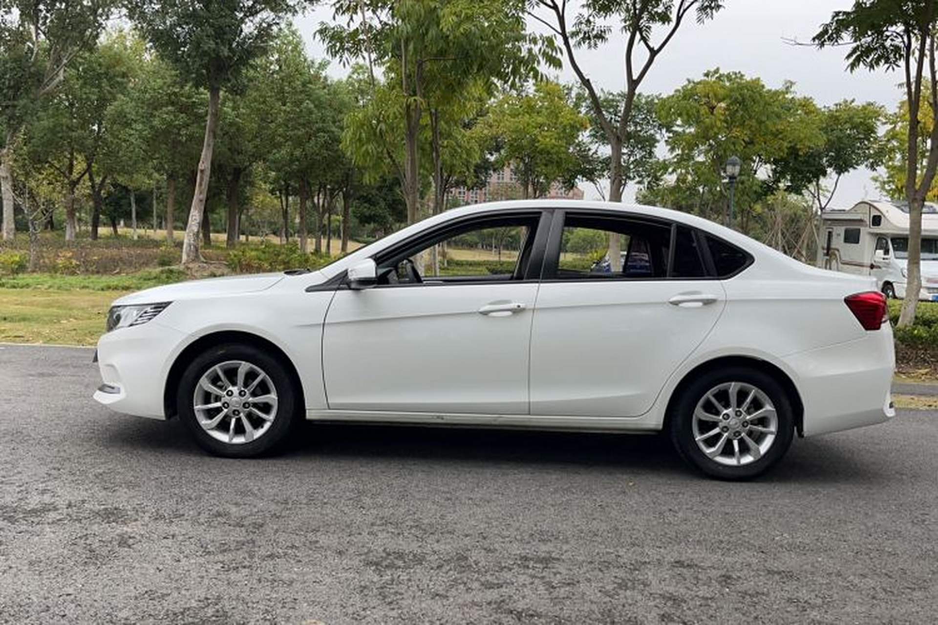 Used Soueast A5 Wing Dance 2019 1.5L Manual Luxury Version China V Standard Left Side