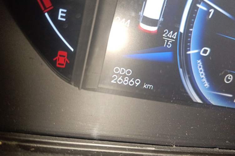Used Soueast A5 Wing Dance 2019 1.5L CVT Flagship Edition China V Standard Odometer Close Up