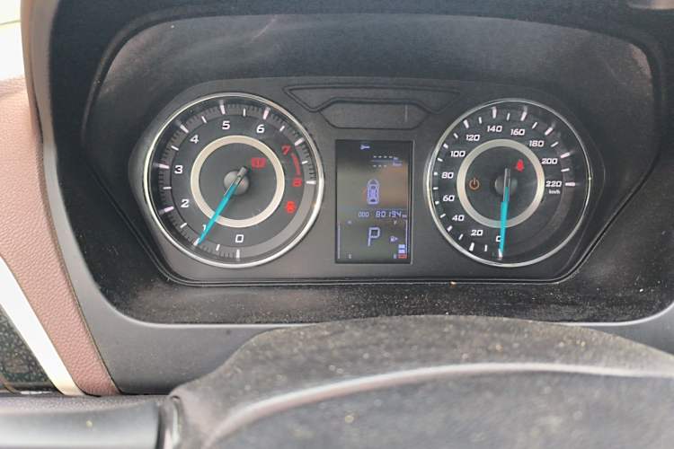 Used Soueast A5 Wing Dance 2019 1.5L CVT Luxury Edition China V Standard Odometer Close Up