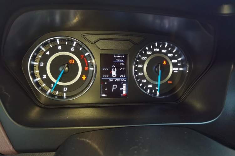 Used Soueast A5 Wing Dance 2019 1.5L CVT Wingzun Edition China VI compliant Odometer Close Up