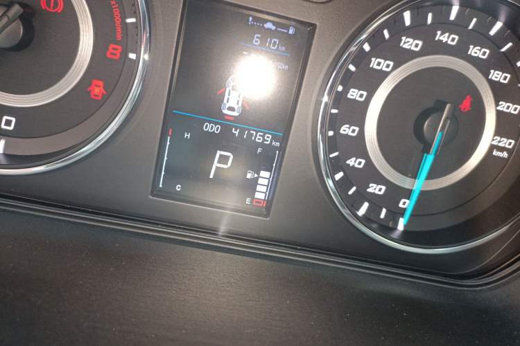 Used Soueast A5 Wing Dance 2019 1.5L CVT Luxury Edition China V Standard Odometer Close Up