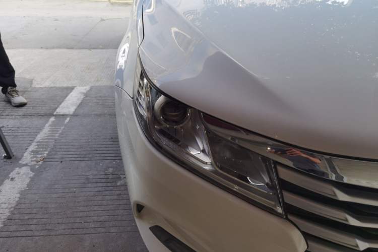 Used Soueast A5 Wing Dance 2019 1.5L CVT Wingzun Edition China VI compliant Right Front Headlight