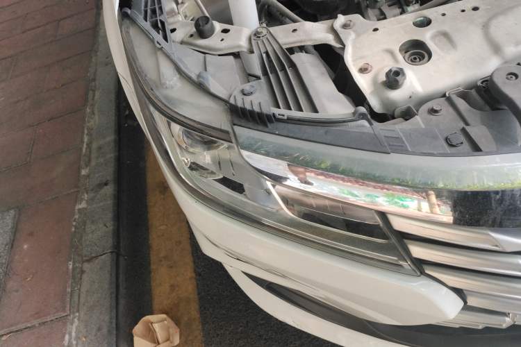 Used Soueast A5 Wing Dance 2019 1.5L Manual Luxury Version China V Standard Right Front Headlight