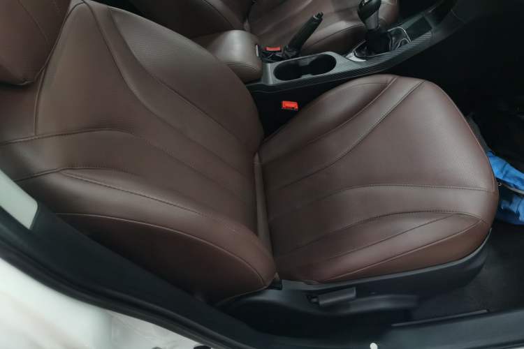 Used Soueast A5 Wing Dance 2019 1.5L Manual Luxury Version China V Standard Right Front Seat