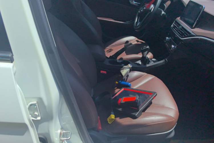 Used Soueast A5 Wing Dance 2019 1.5L Manual Flagship Version China V Standard Right Front Seat