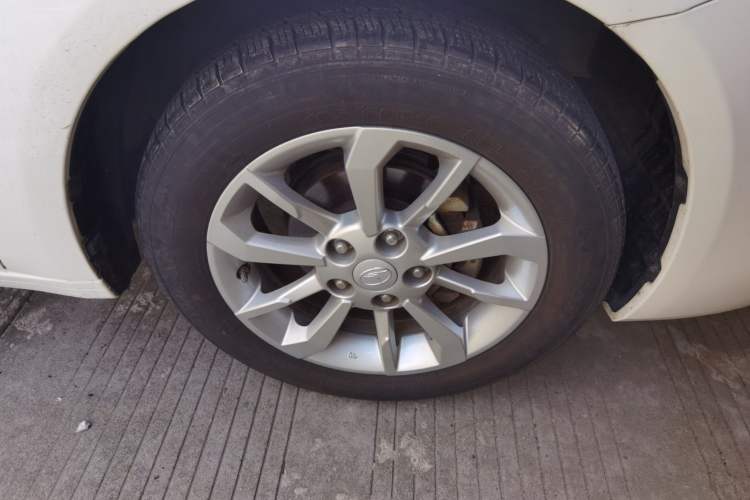Used Soueast A5 Wing Dance 2019 1.5L CVT Wingzun Edition China VI compliant Right Front Wheel Hub