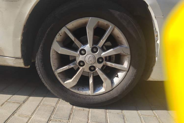 Used Soueast A5 Wing Dance 2019 1.5L Manual Eado Supreme Edition China VI Right Front Wheel Hub
