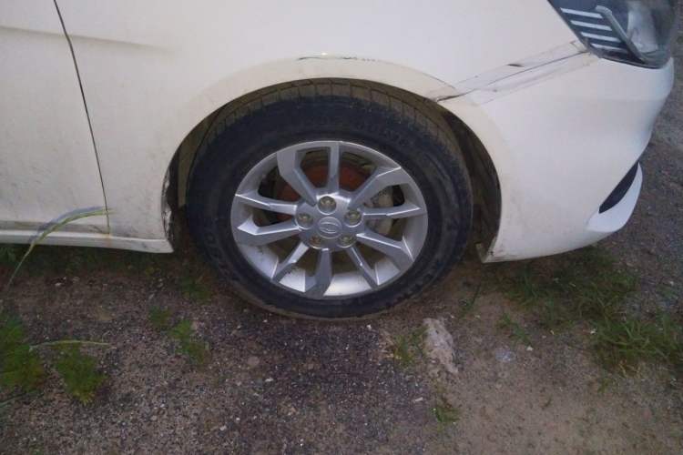 Used Soueast A5 Wing Dance 2019 1.5L Manual Luxury Version China V Standard Right Front Wheel Hub