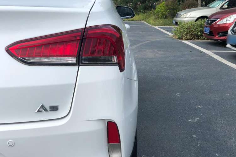 Used Soueast A5 Wing Dance 2019 1.5L CVT Wing Platinum Edition China VI Right Rear Taillight