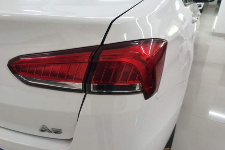 Used Soueast A5 Wing Dance 2019 1.5L Manual Luxury Version China V Standard Right Rear Taillight