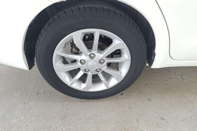 Used Soueast A5 Wing Dance 2019 1.5L Manual Eado Supreme Edition China VI Right Rear Wheel Hub