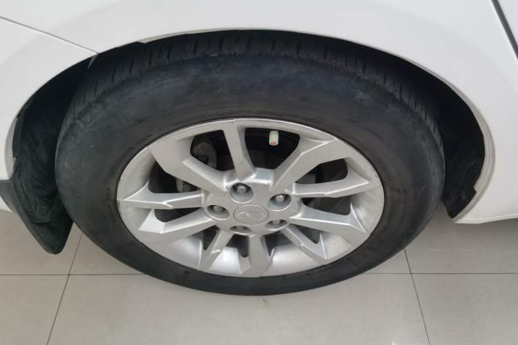 Used Soueast A5 Wing Dance 2019 1.5L Manual Luxury Version China V Standard Right Rear Wheel Hub