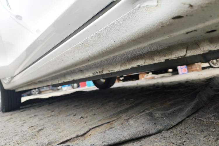 Used Soueast A5 Wing Dance 2019 1.5L CVT Wingzun Edition China VI compliant Right Side Sill