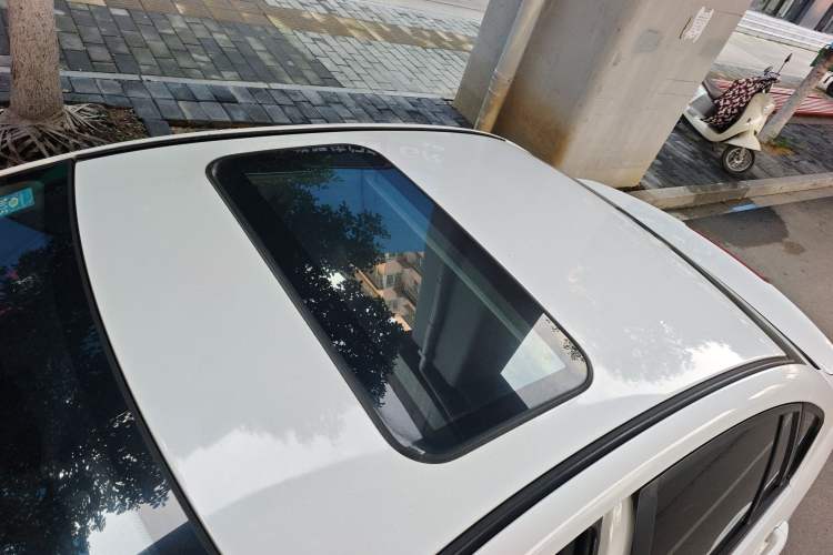 Used Soueast A5 Wing Dance 2019 1.5L Manual Eado Supreme Edition China VI Roof