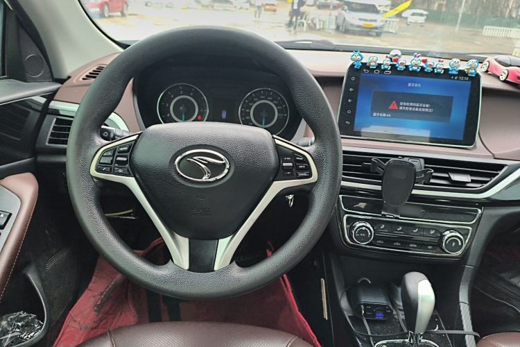 Used Soueast A5 Wing Dance 2019 1.5L CVT Luxury Edition China V Standard Steering Wheel