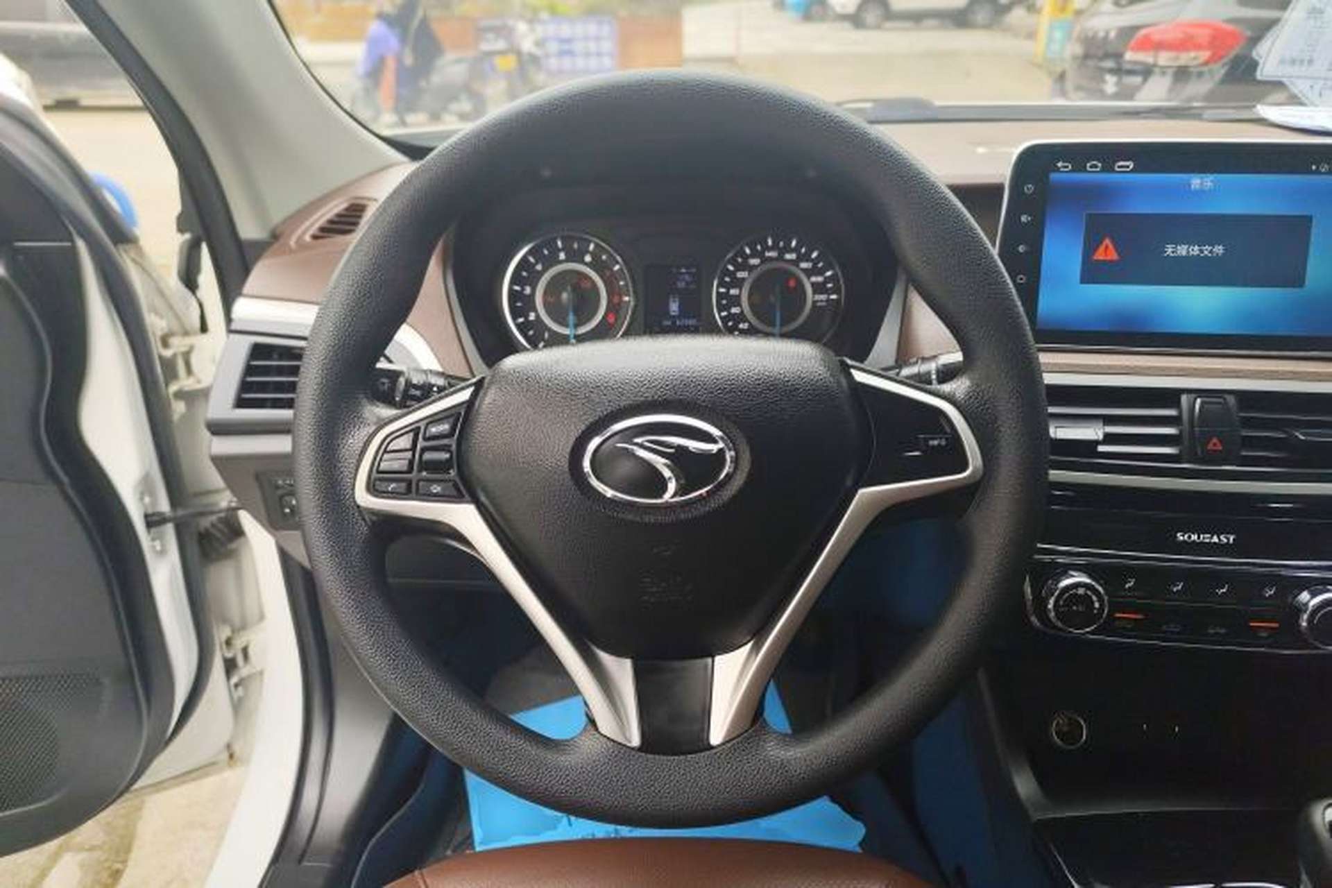 Used Soueast A5 Wing Dance 2019 1.5L Manual Luxury Edition China V Standard Steering Wheel