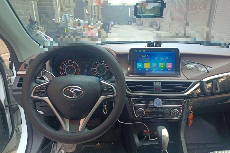 Used Soueast A5 Wing Dance 2019 1.5L CVT Luxury Edition China V Standard Steering Wheel
