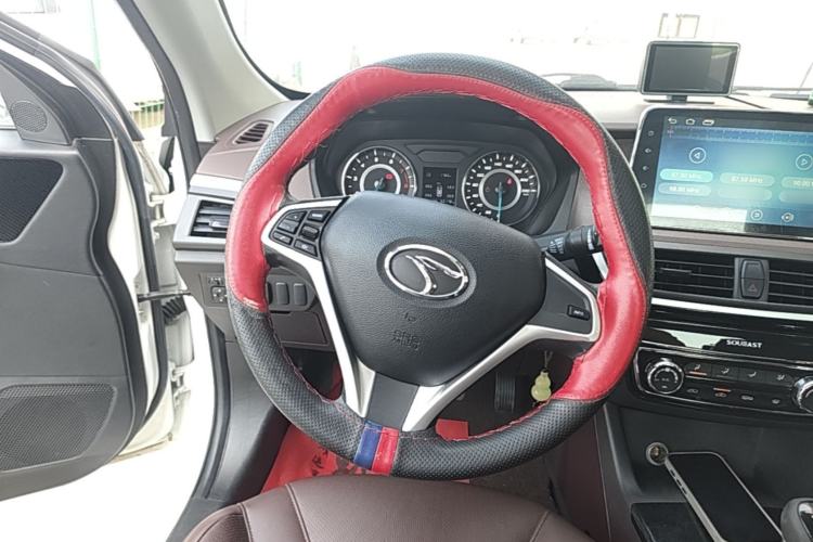 Used Soueast A5 Wing Dance 2019 1.5L Manual Eado Supreme Edition China VI Steering Wheel
