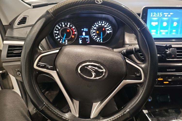 Used Soueast A5 Wing Dance 2019 1.5L Manual Luxury Version China V Standard Steering Wheel