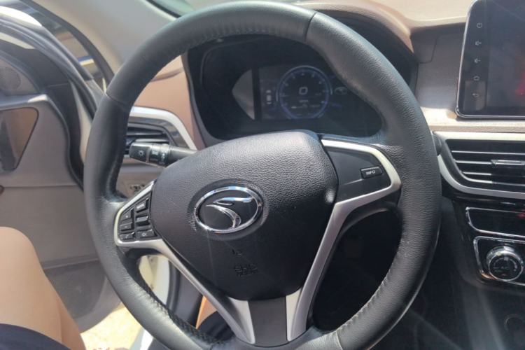 Used Soueast A5 Wing Dance 2019 1.5L Manual Flagship Version China V Standard Steering Wheel