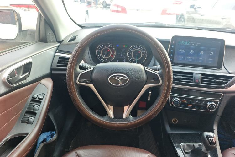 Used Soueast A5 Wing Dance 2019 1.5L Manual E-Hawk Edition China VI Steering Wheel