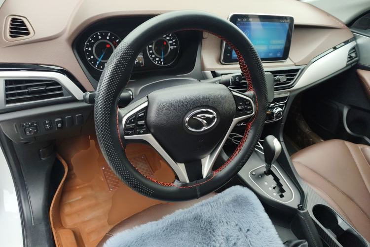 Used Soueast A5 Wing Dance 2019 1.5L CVT Wingzun Edition China VI compliant Steering Wheel