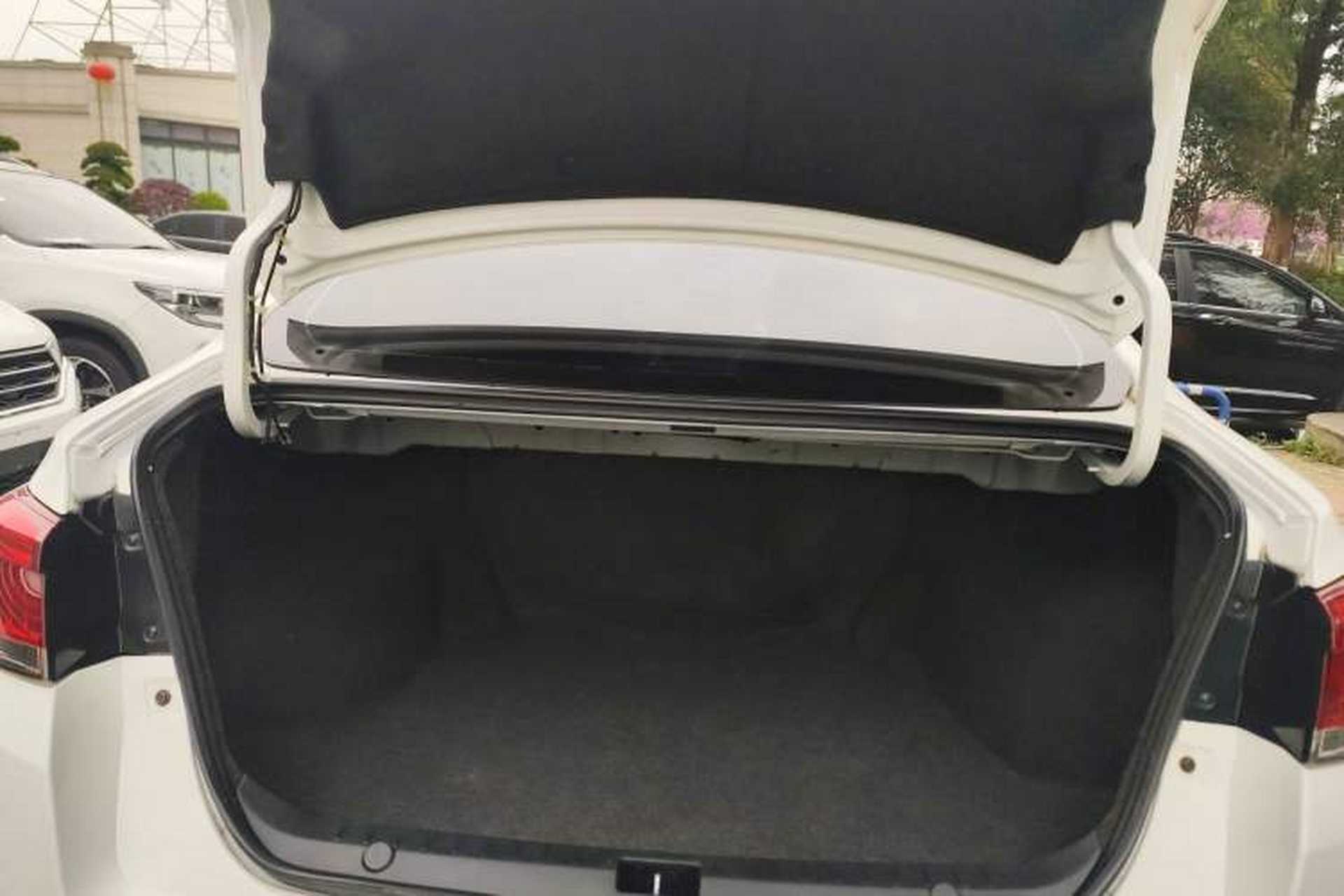 Used Soueast A5 Wing Dance 2019 1.5L Manual Luxury Edition China V Standard Trunk
