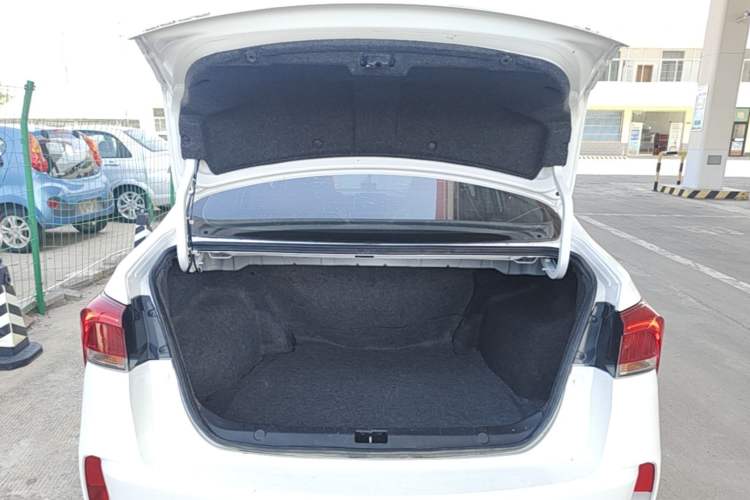 Used Soueast A5 Wing Dance 2019 1.5L Manual Eado Supreme Edition China VI Trunk