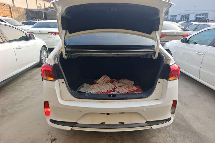 Used Soueast A5 Wing Dance 2019 1.5L Manual E-Hawk Edition China VI Trunk