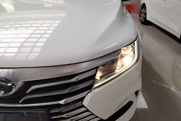 Used Soueast A5 Wing Dance 2022 1.5L CVT Wing豪 Edition Left Front Headlight