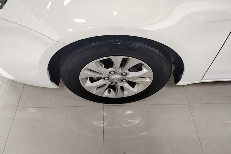 Used Soueast A5 Wing Dance 2022 1.5L CVT Wing豪 Edition Left Front Wheel Hub
