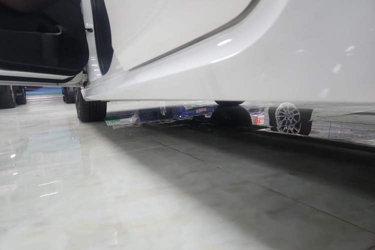 Used Soueast A5 Wing Dance 2022 1.5L CVT Wing Drill Model Left Side Sill