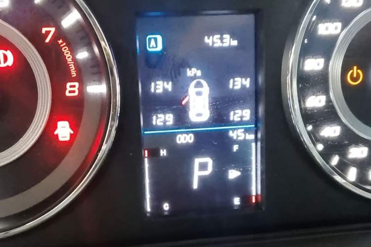 Used Soueast A5 Wing Dance 2022 1.5L CVT Wing Drill Model Odometer Close Up