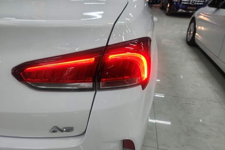 Used Soueast A5 Wing Dance 2022 1.5L CVT Wing Drill Model Right Rear Taillight