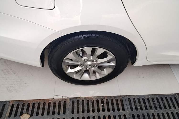 Used Soueast A5 Wing Dance 2022 1.5L CVT Wing豪 Edition Right Rear Wheel Hub