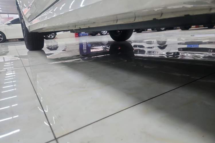 Used Soueast A5 Wing Dance 2022 1.5L CVT Wing Drill Model Right Side Sill