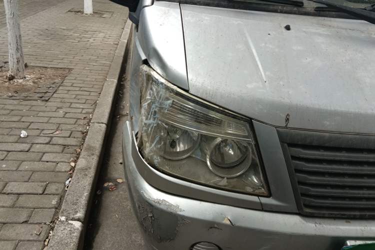 Used Soueast Delica 2008 2.0L Economy Version Right Front Headlight