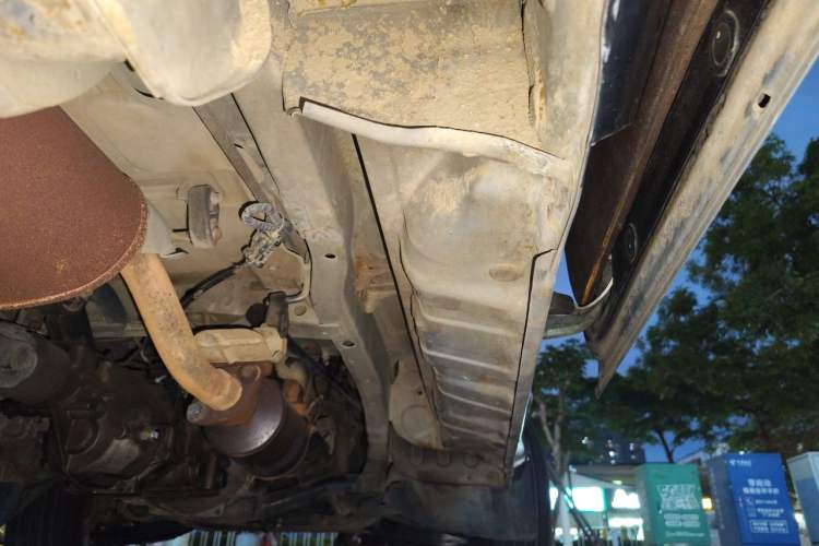 Used Soueast Delica 2008 2.0L Classic Edition Chassis Rear Right