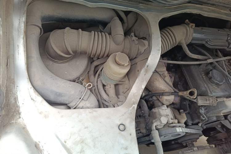 Used Soueast Delica 2008 2.0L Economy Version Engine Bay Right