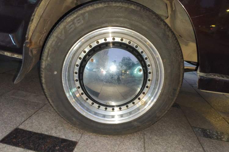 Used Soueast Delica 2008 2.0L Classic Edition Right Front Wheel Hub