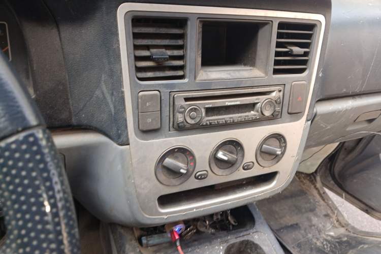 Used Soueast Delica 2008 2.0L Economy Version Audio And AC Panel