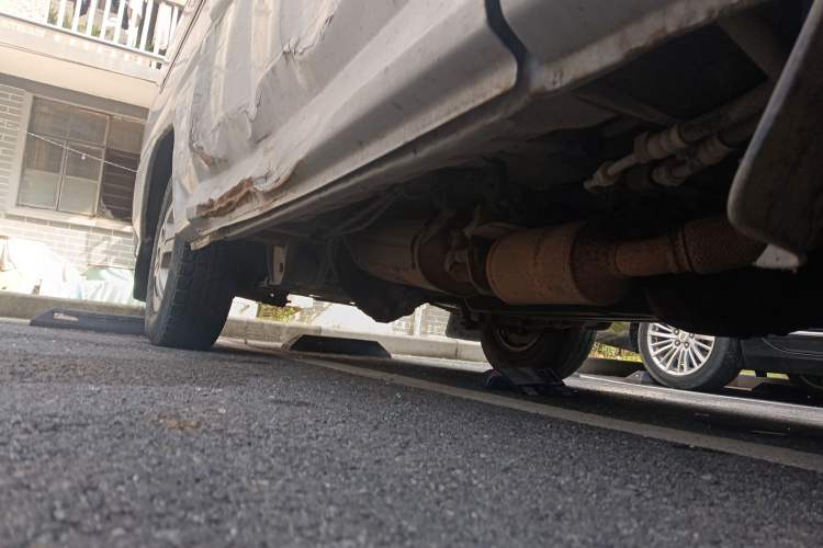 Used Soueast Delica 2008 2.0L Economy Version Chassis Front Right