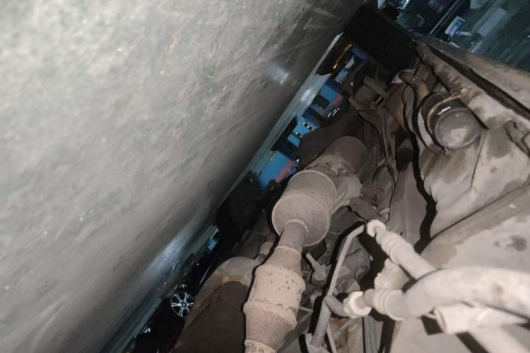 Used Soueast Delica 2008 2.0L Economy Version Chassis Front Right