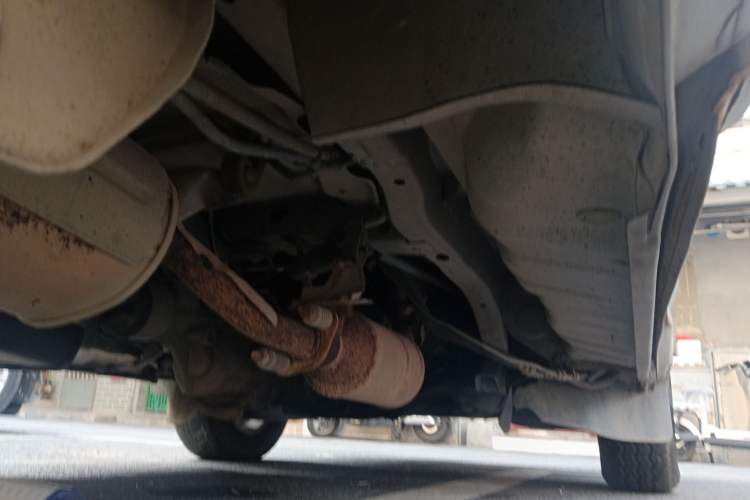 Used Soueast Delica 2008 2.0L Economy Version Chassis Rear Right