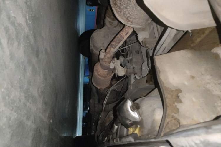Used Soueast Delica 2008 2.0L Economy Version Chassis Rear Right