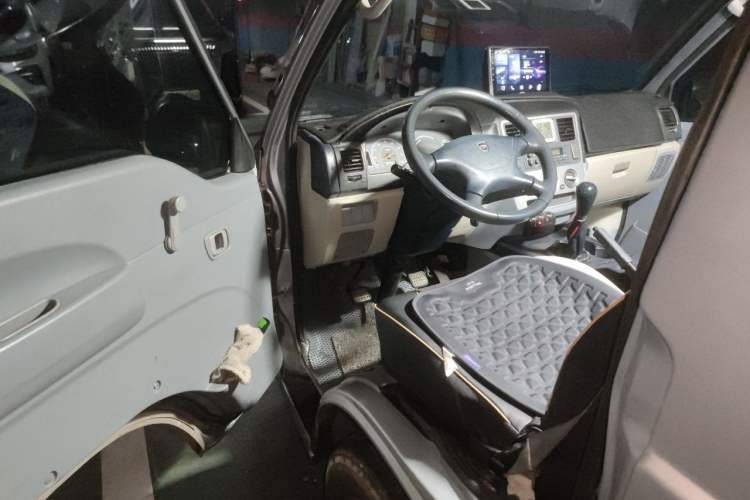 Used Soueast Delica 2008 2.0L Economy Version Driver Seat